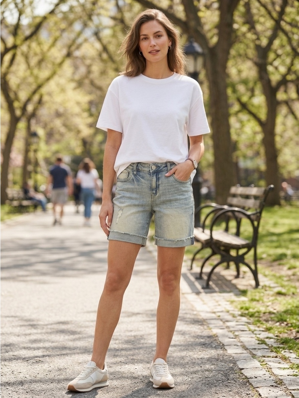 KUT Jean shorts distressed boyfriend, short size 6